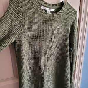 New olive green waffle sweater small